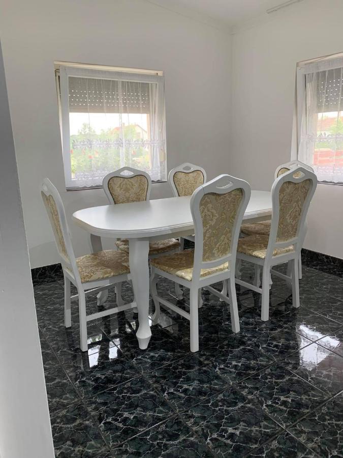 Magic Vendeghaz Apartment Abádszalók Bagian luar foto