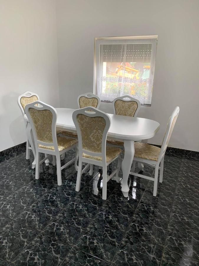 Magic Vendeghaz Apartment Abádszalók Bagian luar foto