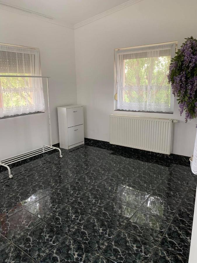 Magic Vendeghaz Apartment Abádszalók Bagian luar foto